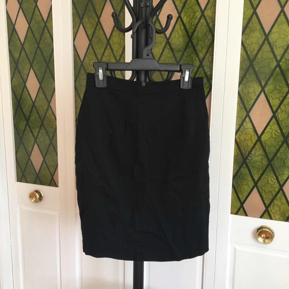 Size 2P Black Work Skirt